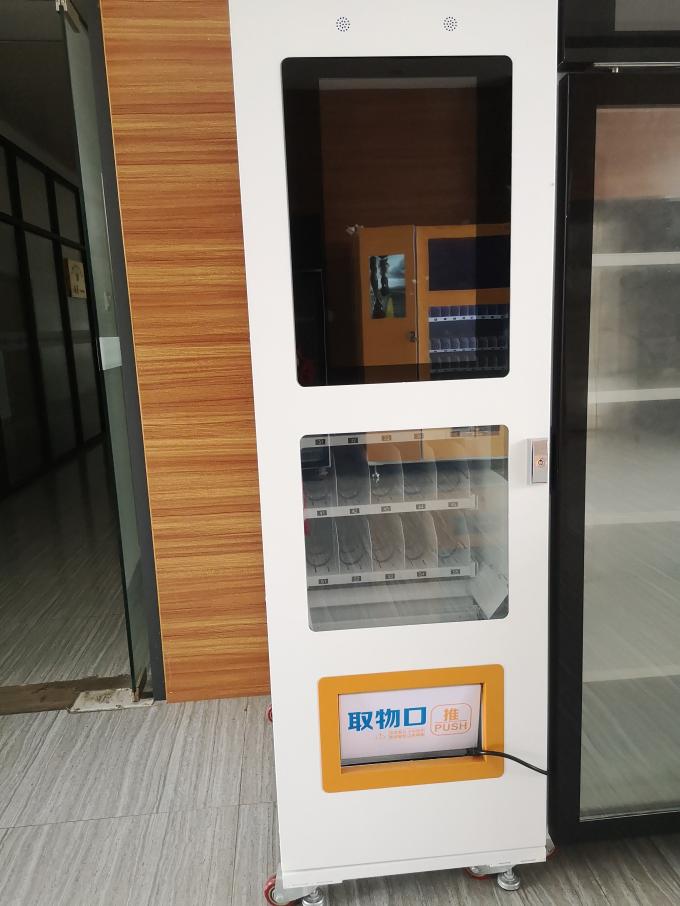 Smart Outdoor Mini Vending Machine For Snack Drink CE Rohs Certificated