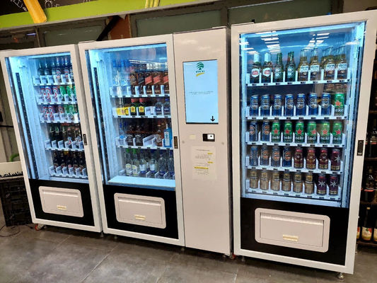 Unmanned Retail Convenience Store Huge Capacity Three-in-one Refrigerated Food Coke Vending Machine