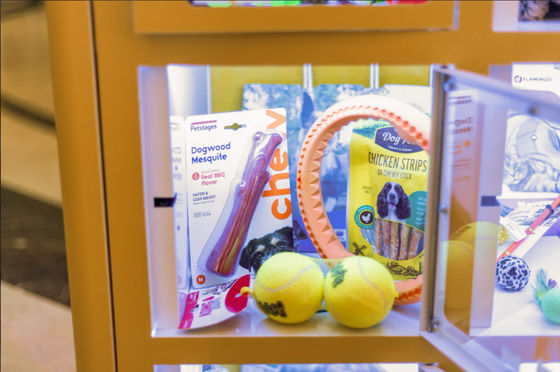 Customized Spiral Lockers Combination Vending Machine For Dog Cat Food Treats Toys Pet Vending Machine