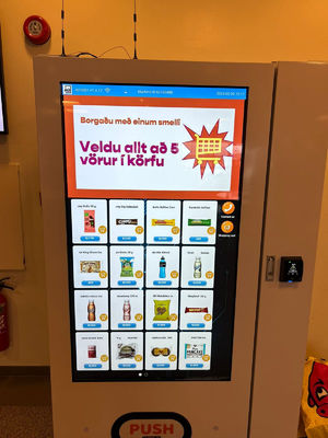 Effortless Shopping Experience Cosmetics Vending Machine For Skincare And Beauty