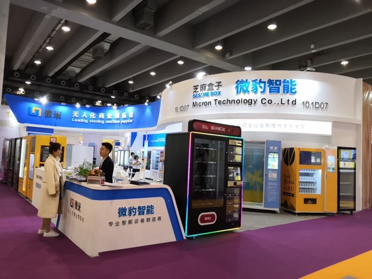 Easy Operate Game Vending Machine for sale, 24 Hours Lipstick Vending Machine Micron