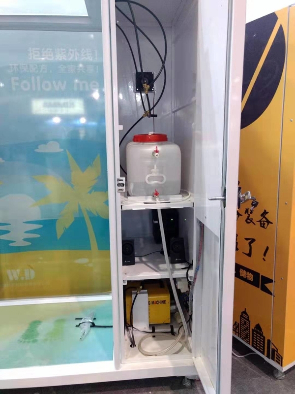 LED Lighting Sun Cream Vending Machine For Seaside Rohs Certificated