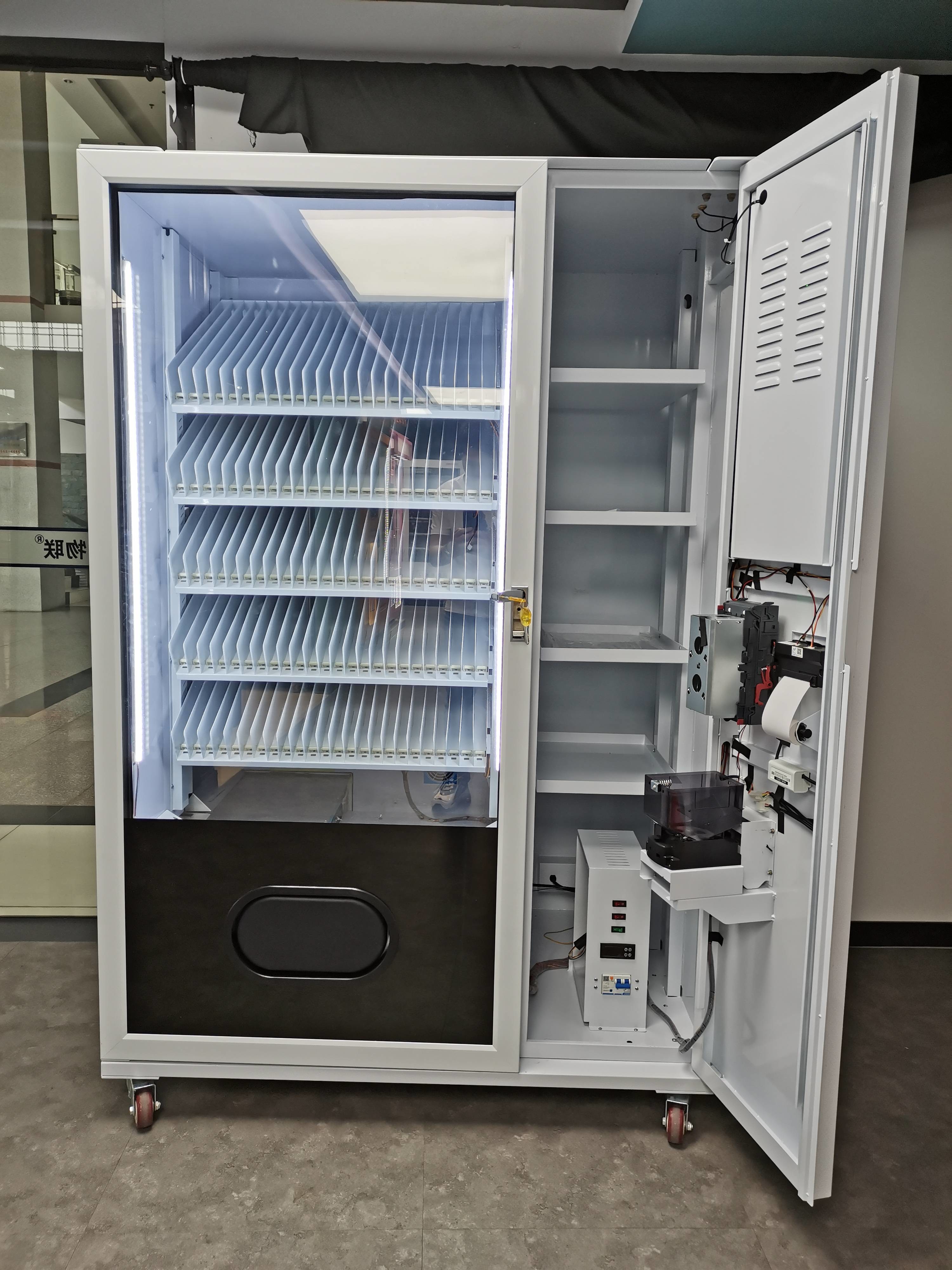 24 Hour Self Service OTC Medicine Vending Machine Touch Screen Machine