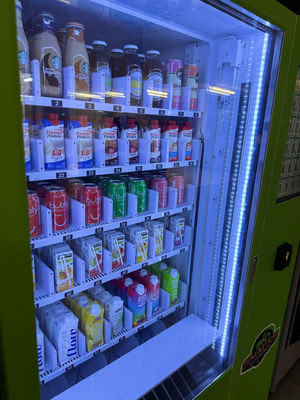 W1280mm*D830mm*H1930mm Self Service Vending Machines Dependable Refill Frequency And Weatherproof For High Traffic Areas