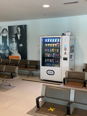 270 Capacity Snack And Drink Smart Vending Machines Support E - Wallet